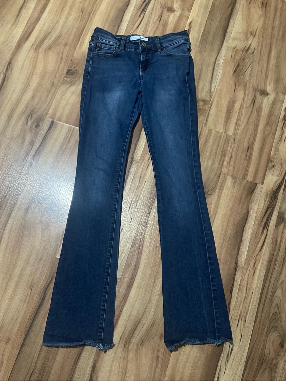 KanCan Anne Low Rise Bootcut Jeans - Frayed Hem Medium Dark Wash Sz 1